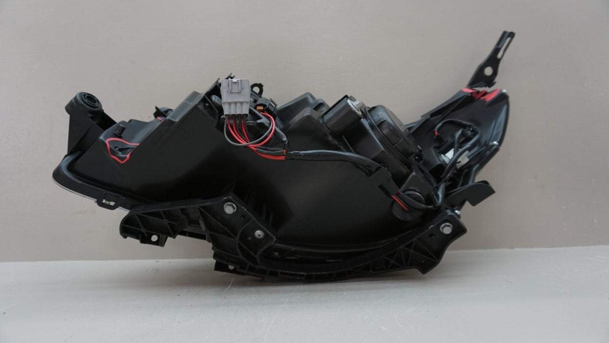 2009-2013 SUBARU FORESTER FRONT RIGHT PASSENGER SIDE HEADLIGHT OEM