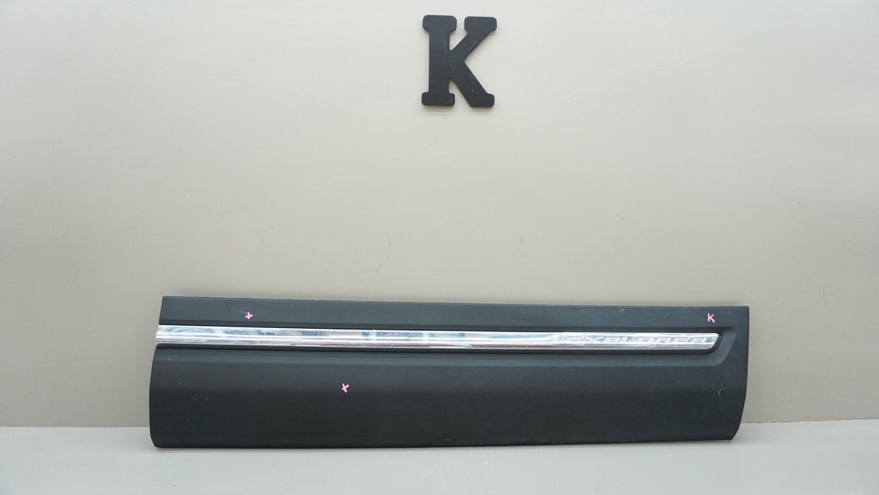 2017-2019 FORD EXPLORER FRONT RIGHT SIDE DOOR LOWER TRIM MOLDING OEM HB537820848