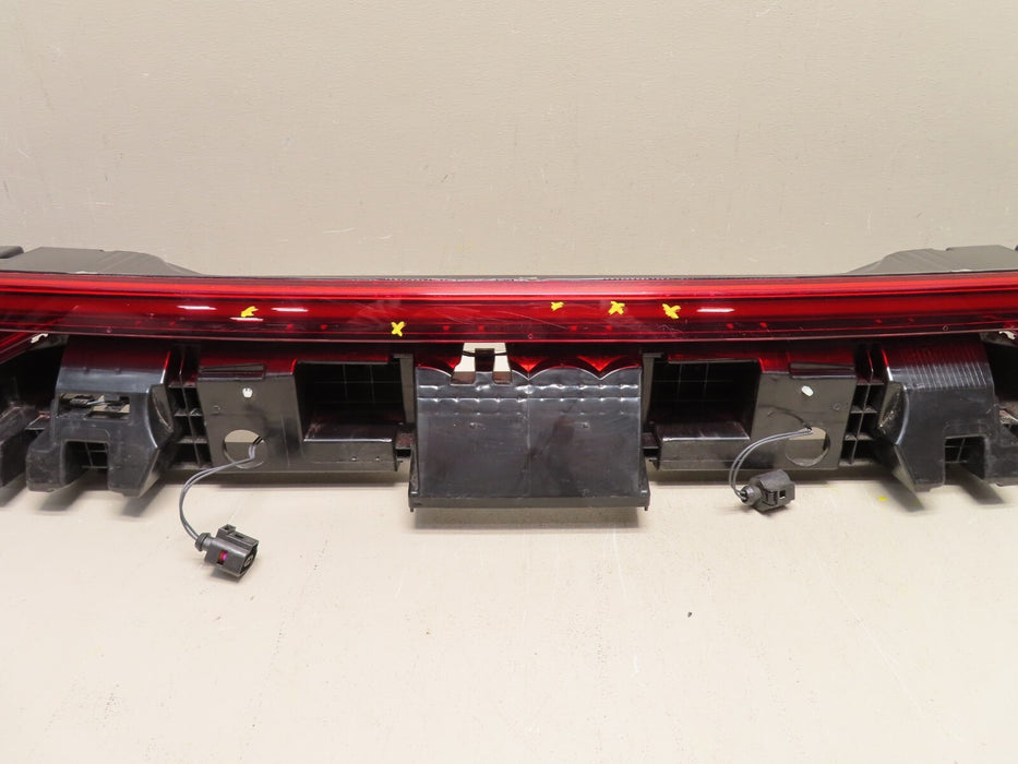 2019 2020 2021 AUDI Q8 RS Q8 CENTER BRAKE TAIL LIGHT LED OEM