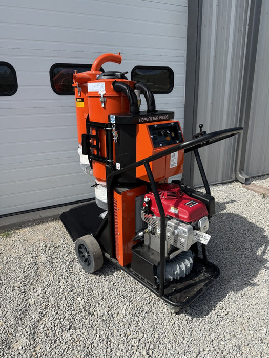 HUSQVARNA T 4000 PETROL SOFF-CUT DUST WITH HEPA FILTERS EXTRACTOR VACCUM UNIT