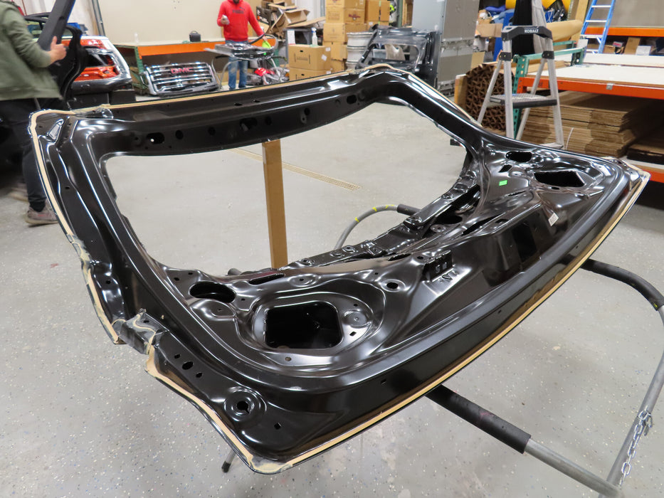2016 2017 2018 HONDA PILOT REAR TRUNK TAILGATE SHELL OEM NEW (PD)