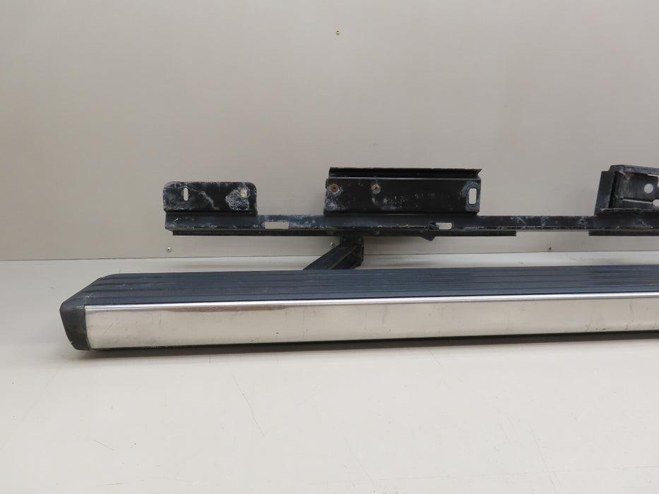2020-2023 CHEVROLET/GMC SILVERADO SIERRA 1500 RIGHT POWER RUNNING BOARD OEM