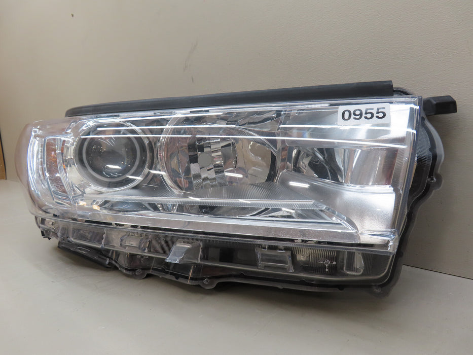 2017 2018 2019 TOYOTA HIGHLANDER FRONT RIGHT PASSENGER HEADLIGHT HALOGEN OEM