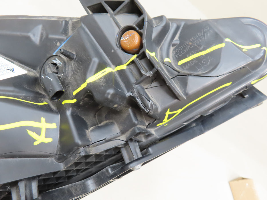 2017 - 2020 CHRYSLER PACIFICA FRONT LEFT DRIVER SIDE HEADLIGHT HEAD LAMP OEM