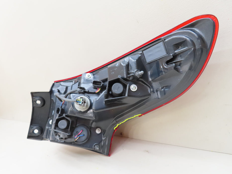 2017 2018 2019 2020 2021 2022 NISSAN ROGUE REAR LEFT DRIVER TAIL LIGHT OUTER OEM