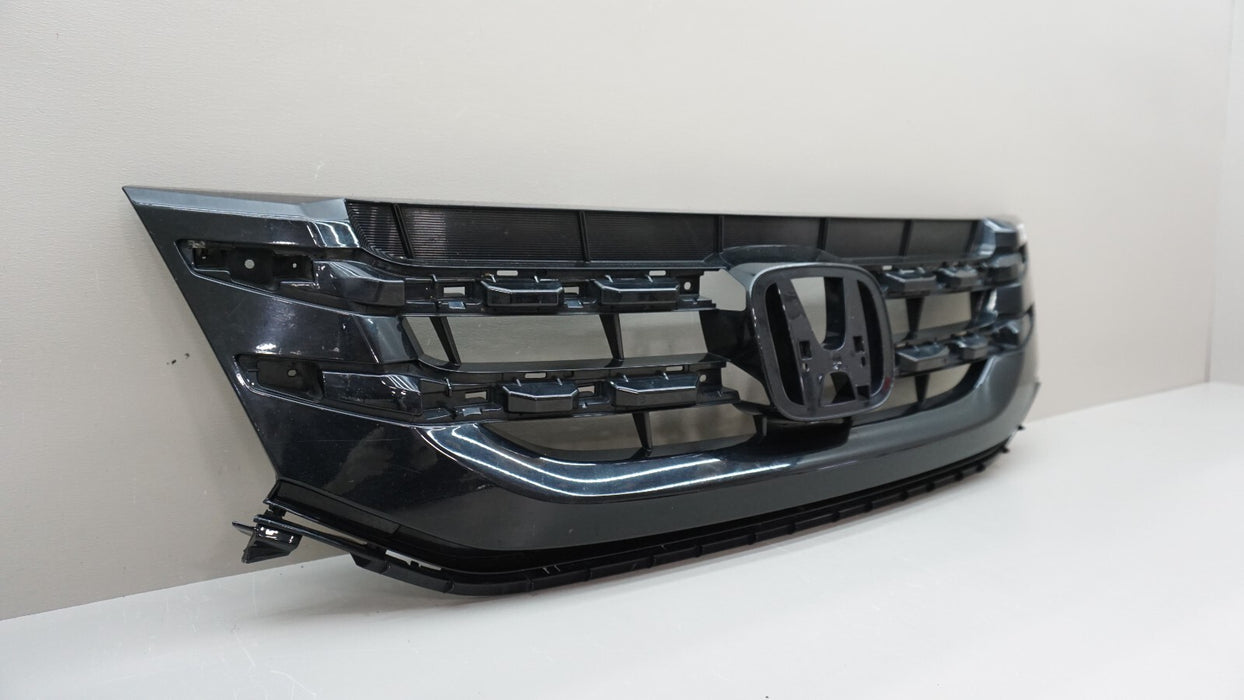 2014-2017 HONDA ODYSSEY FRONT UPPER MAIN GRILLE 75100-TK8-A110 OEM 14 15 16 17