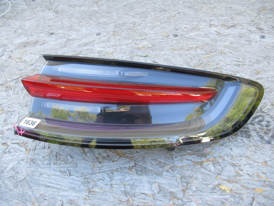 2019-2020 PORSCHE MACAN REAR RIGHT PASSENGER SIDE OUTER TAIL LIGHT LED OEM
