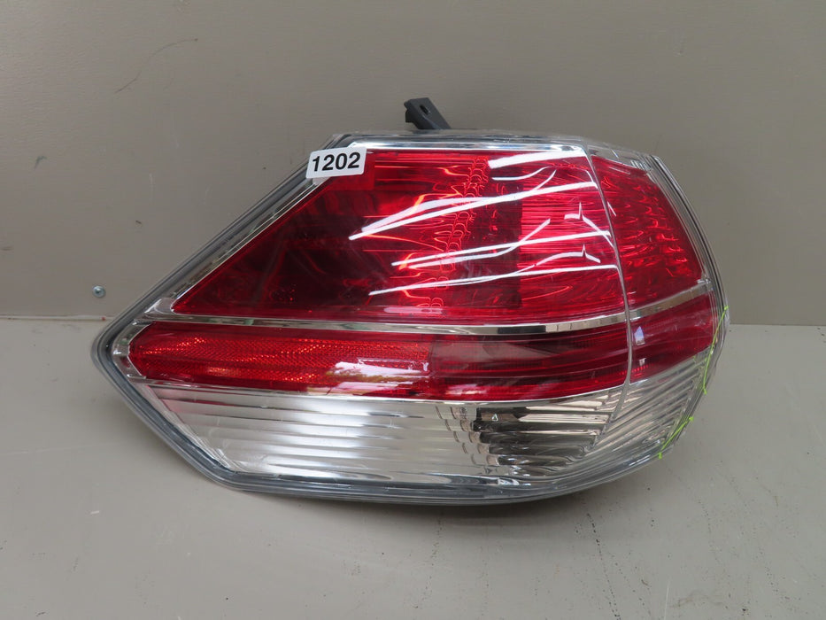 2014-2016 NISSAN ROGUE REAR PASSENGER SIDE TAILLIGHT TAILLAMP ASSEMBLY OEM