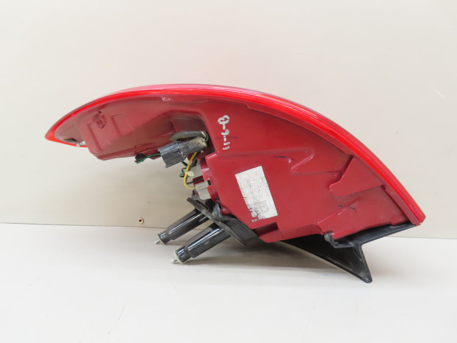 2016-2018 KIA SORENTO REAR LEFT DRIVER SIDE TAIL LIGHT OUTER OEM