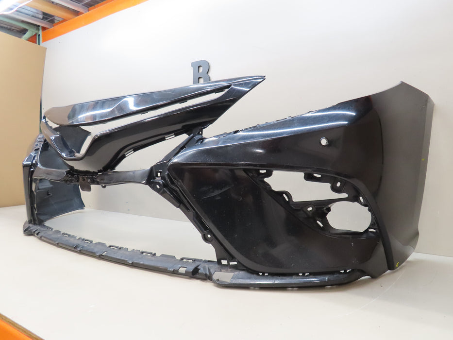 2018 2019 2020 TOYOTA CAMRY FRONT BUMPER COVER OEM 52119-06E20