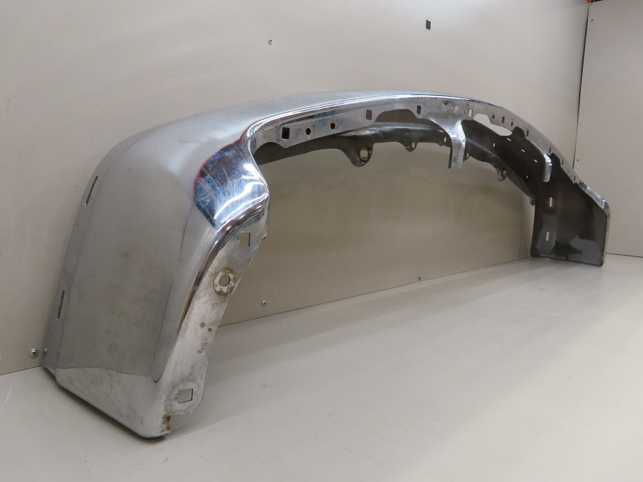 2000-2006 CHEVROLET TAHOE/SUBURBAN FRONT BUMPER METAL OEM