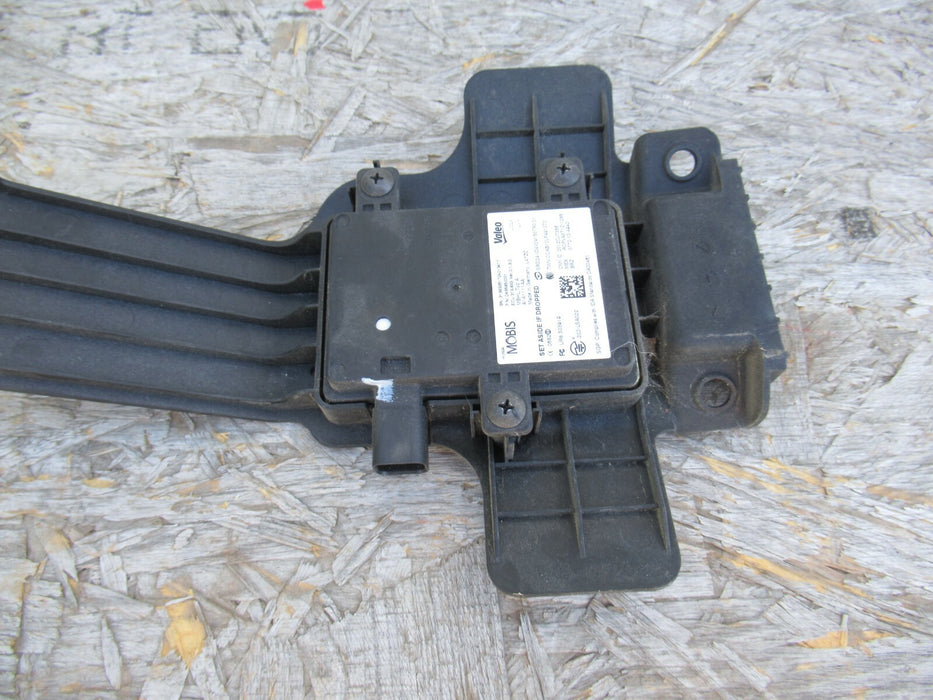 2016-2018 KIA OPTIMA REAR RIGHT PASSENGER SIDE BLIND SPORT MONITOR SENSOR OEM
