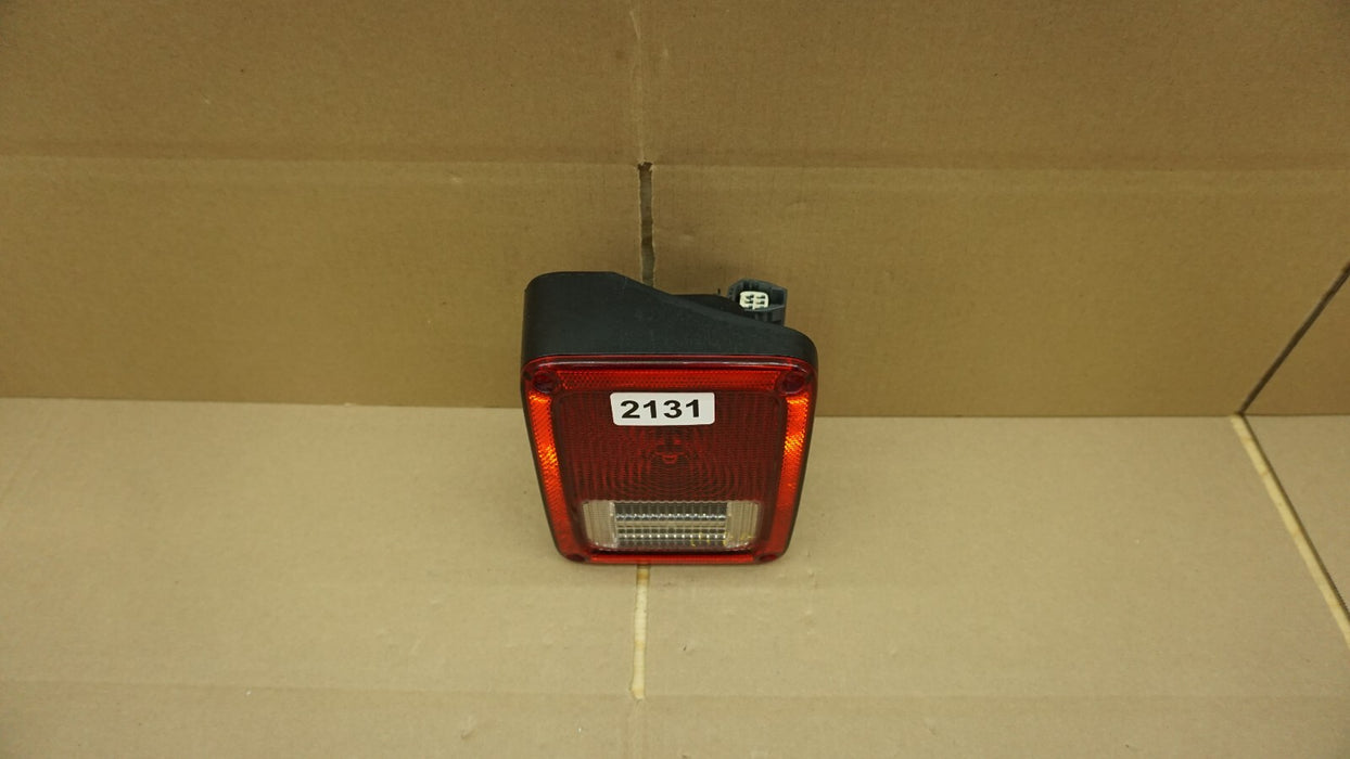 2007-2015 JEEP WRANGLER LEFT DRIVER SIDE TAIL LIGHT HALOGEN OEM 55077891AF