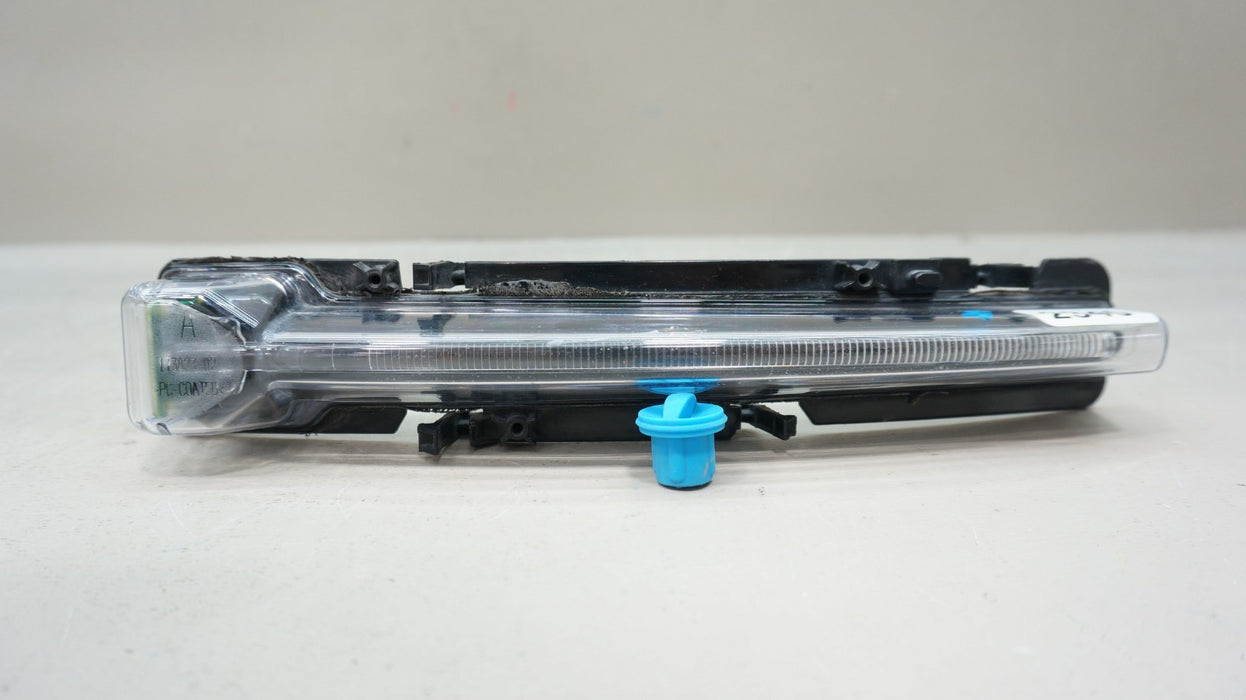 2010-2019 FORD TAURUS FRONT RIGHT SIDE TURN SIGNAL LIGHT OEM AG13-13B220-A