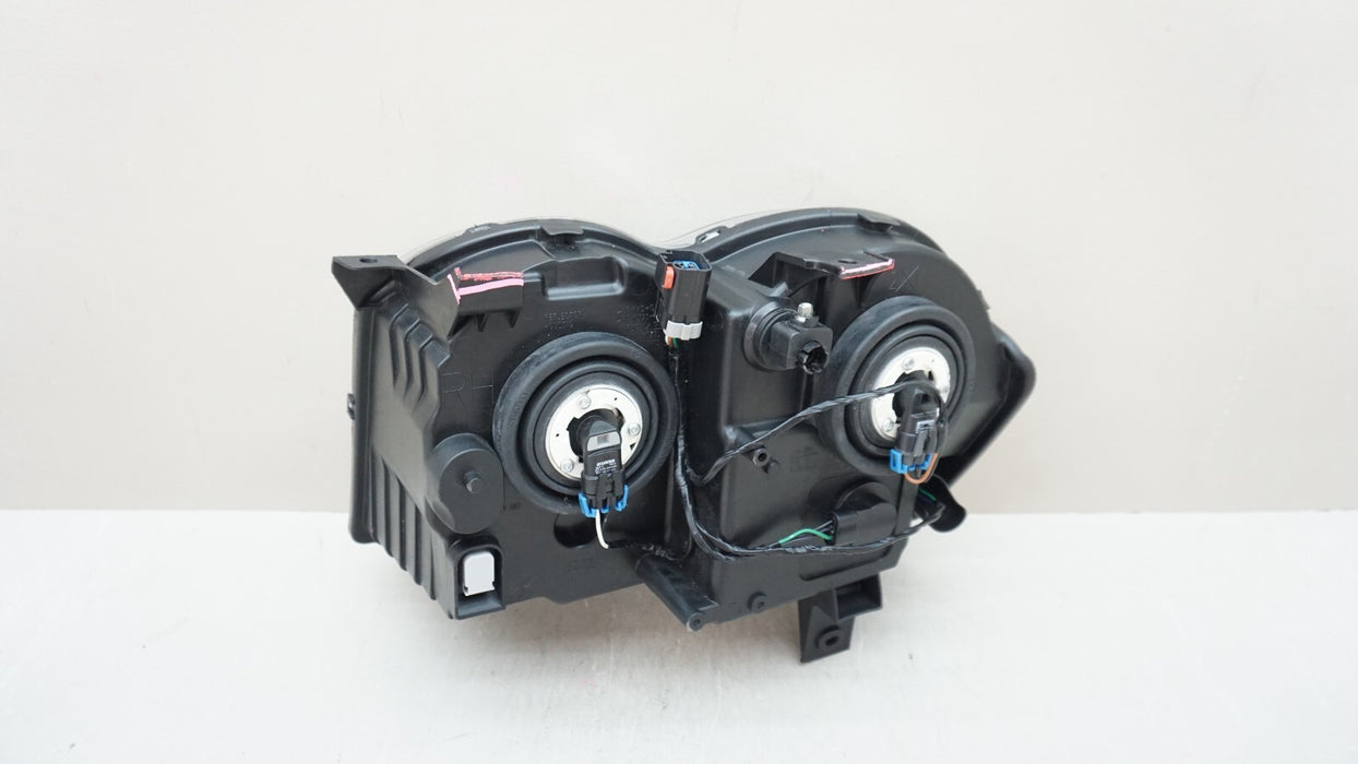 2005-2007 JEEP GRAND CHEROKEE FRONT PASSENGER HEADLIGHT HALOGEN AFTERMARKET