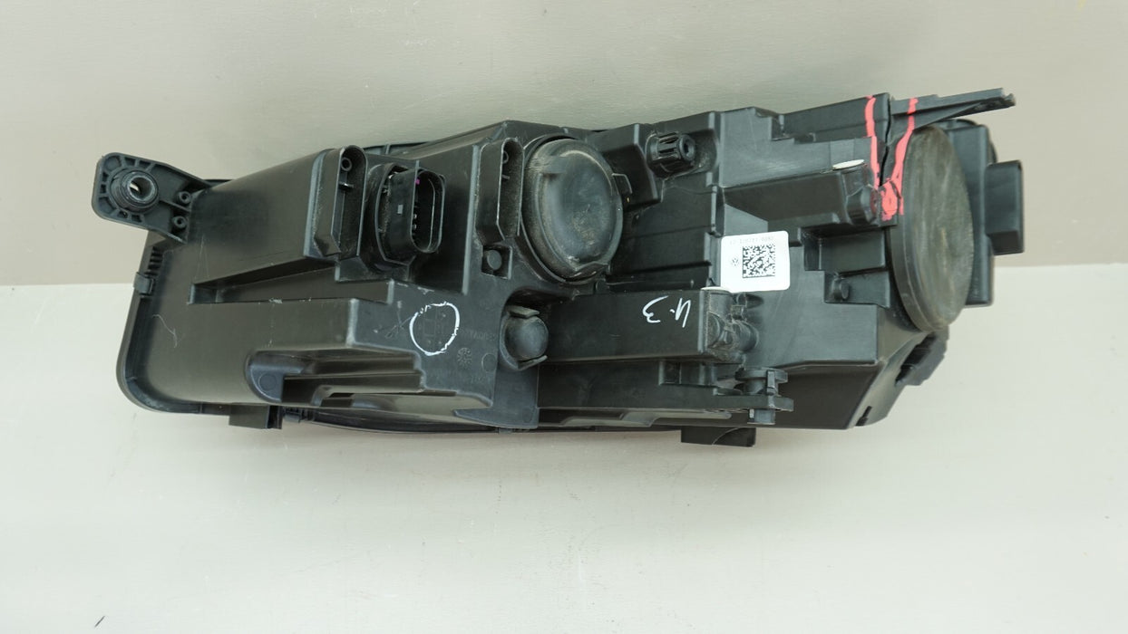 2016-2019 VOLKSWAGEN PASSAT FRONT RIGHT PASSENGERS SIDE HALOGEN HEADLIGHT OEM