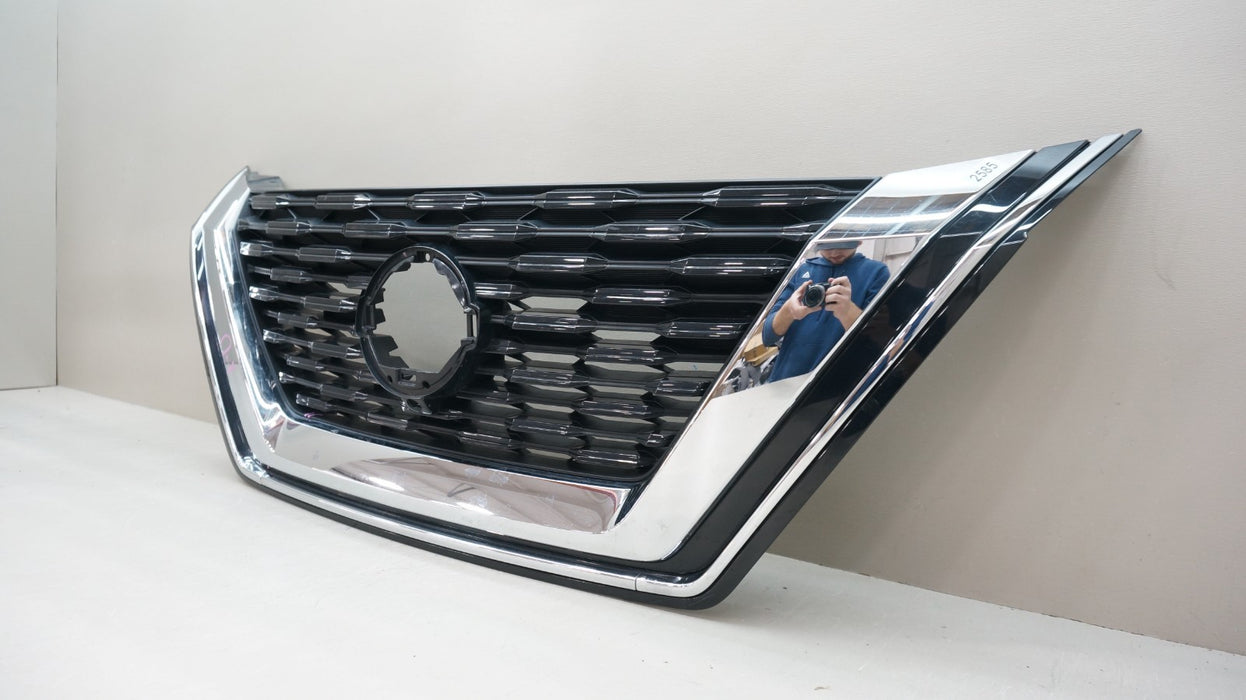 2021-2023 NISSAN ROGUE FRONT BUMPER RADIATOR GRILLE OEM 62310 6RA0A