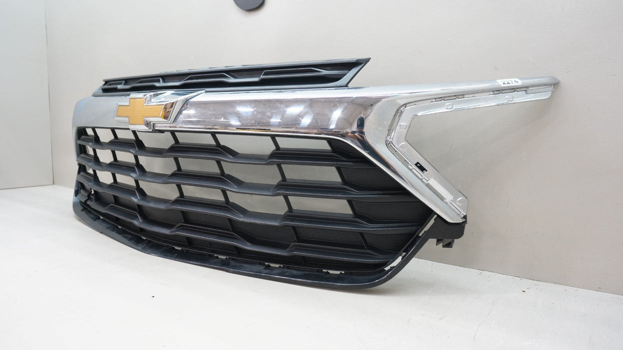 2024-2026 CHEVROLET TRAILBLAZER FRONT RADIATOR GRILLE GRILL 42883406 OEM