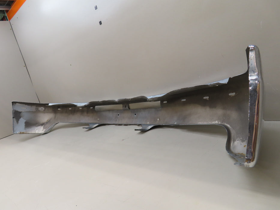 2000-2006 CHEVROLET TAHOE/SUBURBAN FRONT BUMPER METAL OEM