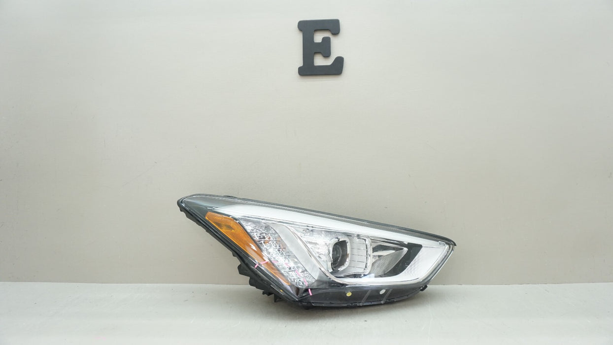 2013-2016 HYUNDAI SANTA FE FRONT RIGHT PASSENGER SIDE HALOGEN HEADLIGHT OEM