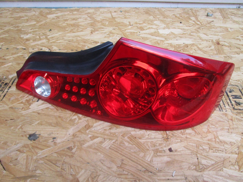 03 04 05 INFINITI G35 COUPE REAR RIGHT TAIL LIGHT OEM