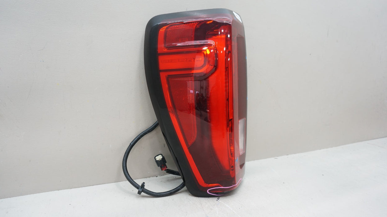 2019-2025 GMC SIERRA 1500 REAR LEFT DRIVER SIDE TAIL LIGHT OEM 84760017