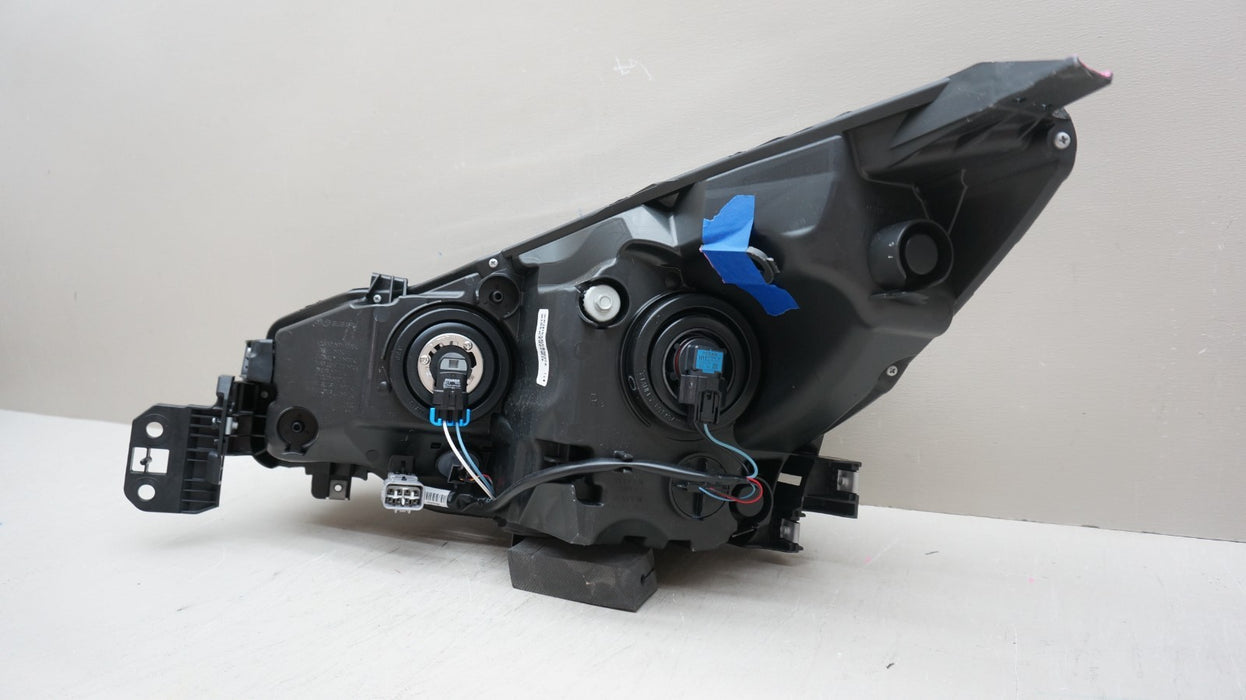 2018-2019 SUBARU OUTBACK FRONT RIGHT RH HALOGEN HEADLIGHT LAMP 84001AL10A OEM