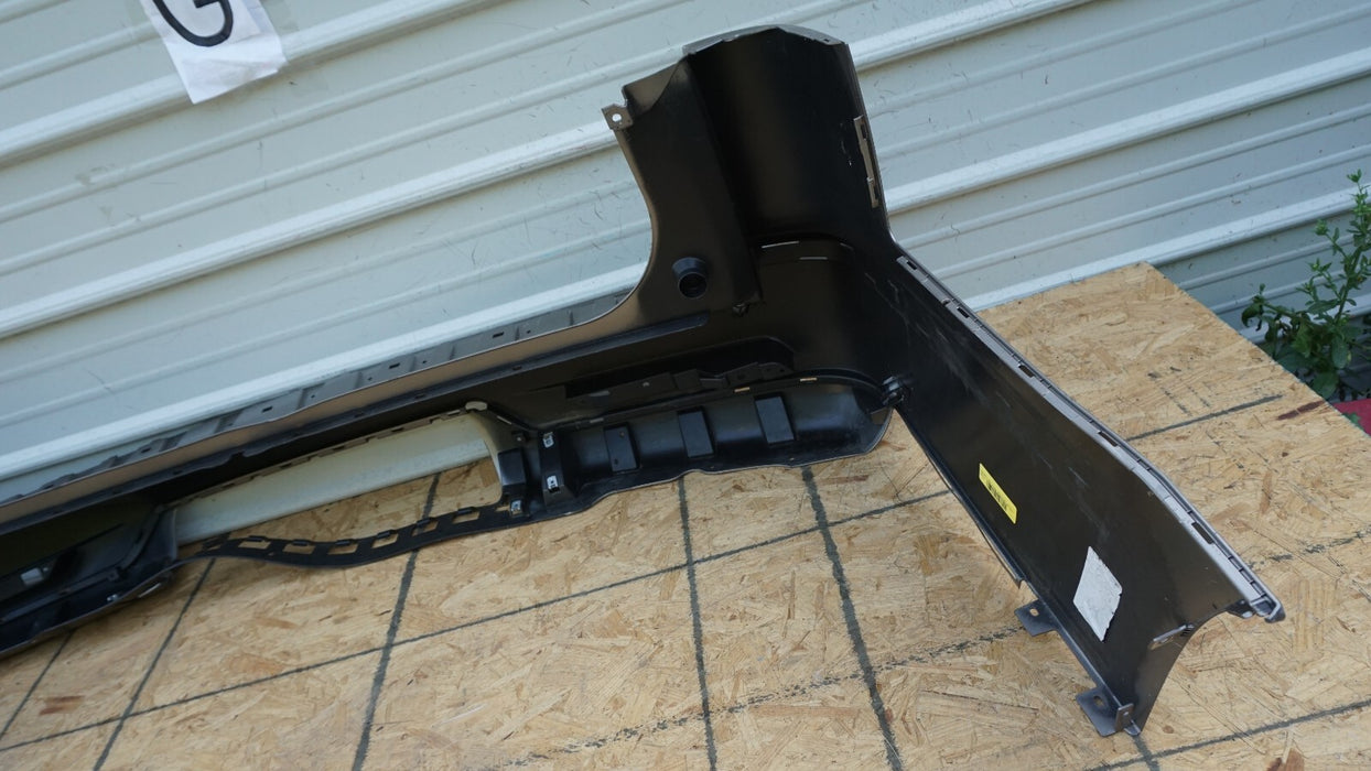 2018-2021 LINCOLN NAVIGATOR REAR BUMPER PLASTIC COVER PANEL FACTORY OEM