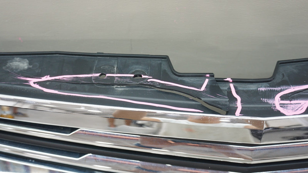 2015-2020 CHEVROLET TAHOE FRONT BUMPER RADIATOR GRILLE GRILL 22936489 OEM