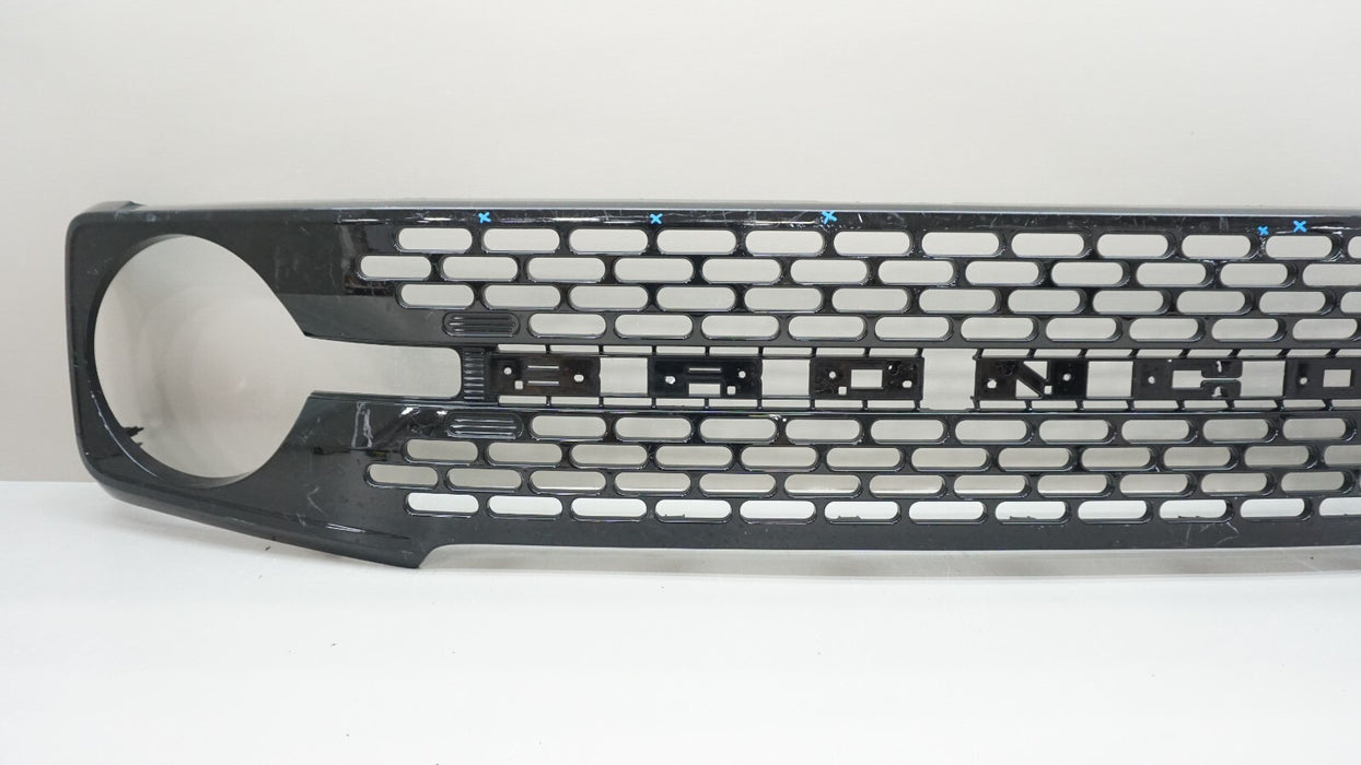 2022-2024 FORD BRONCO FRONT BUMPER RADIATOR GRILLE OEM M2DB8150
