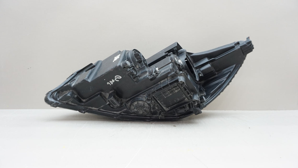 2016-2018 KIA SORENTO FRONT RIGHT PASSENGER SIDE HEADLIGHT LAMP OEM 92102-C6