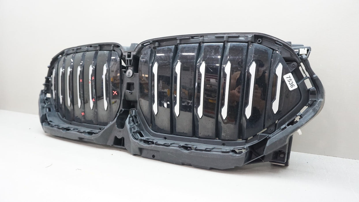 2020-2022 BMW X6 G06 M50I FRONT SHUTTER AIR INLET GRILLE OEM