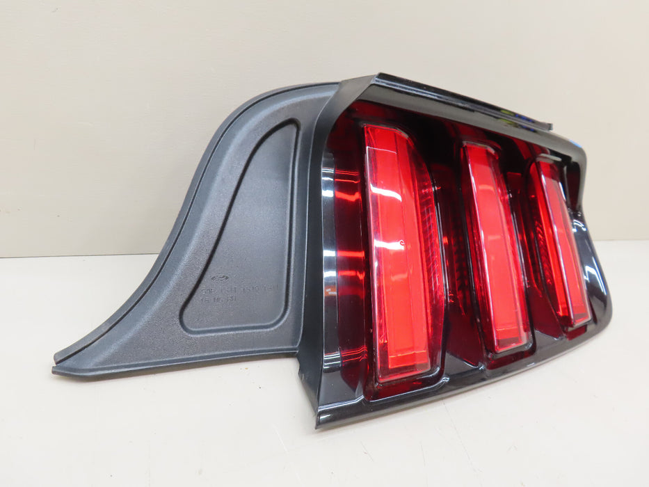 2015-2017 FORD MUSTANG RIGHT PASSENGER TAIL LIGHT LAMP LED OEM