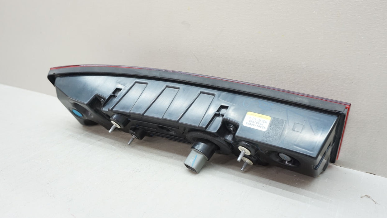 2024-2025 HYUNDAI SANTA FE REAR RIGHT PASSENGER SIDE INNER TAIL LIGHT LED OEM