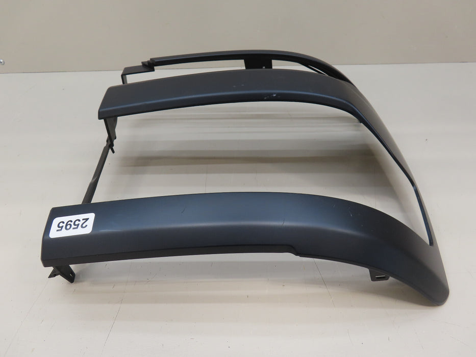2016-2018 CHEVROLET SILVERADO 1500 FRONT RIGHT PASSENGER HEADLIGHT BEZEL OEM