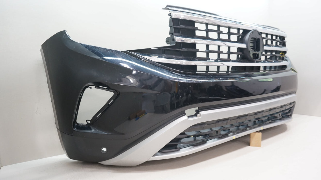 2020-2023 VOLKSWAGEN ATLAS FRONT BUMPER COVER WITH GRILLE OEM 3CM807221