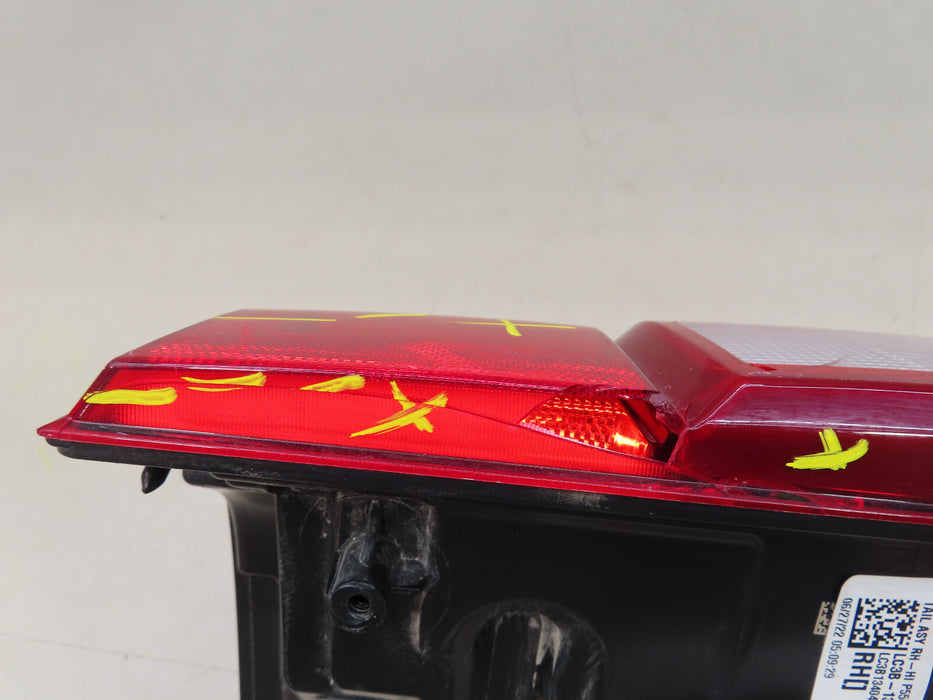2020-2022 FORD F250 F-250 F350 F-350 REAR RIGHT PASSENGER TAIL LIGHT OEM