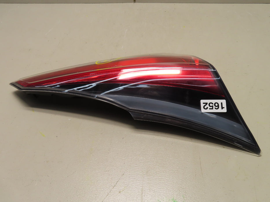 2016 2017 2018 TOYOTA RAV4 LEFT LH INNER GATE MOUNTED TAIL LIGHT OEM