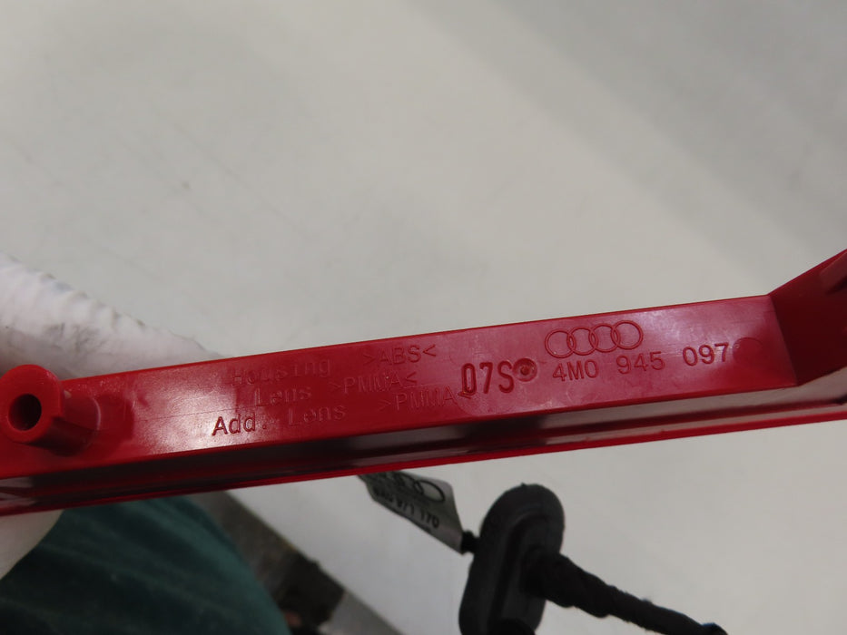 2017-2024 AUDI Q7 A4 ALLROAD REAR CENTER HIGH MOUNT TAIL LIGHT OEM