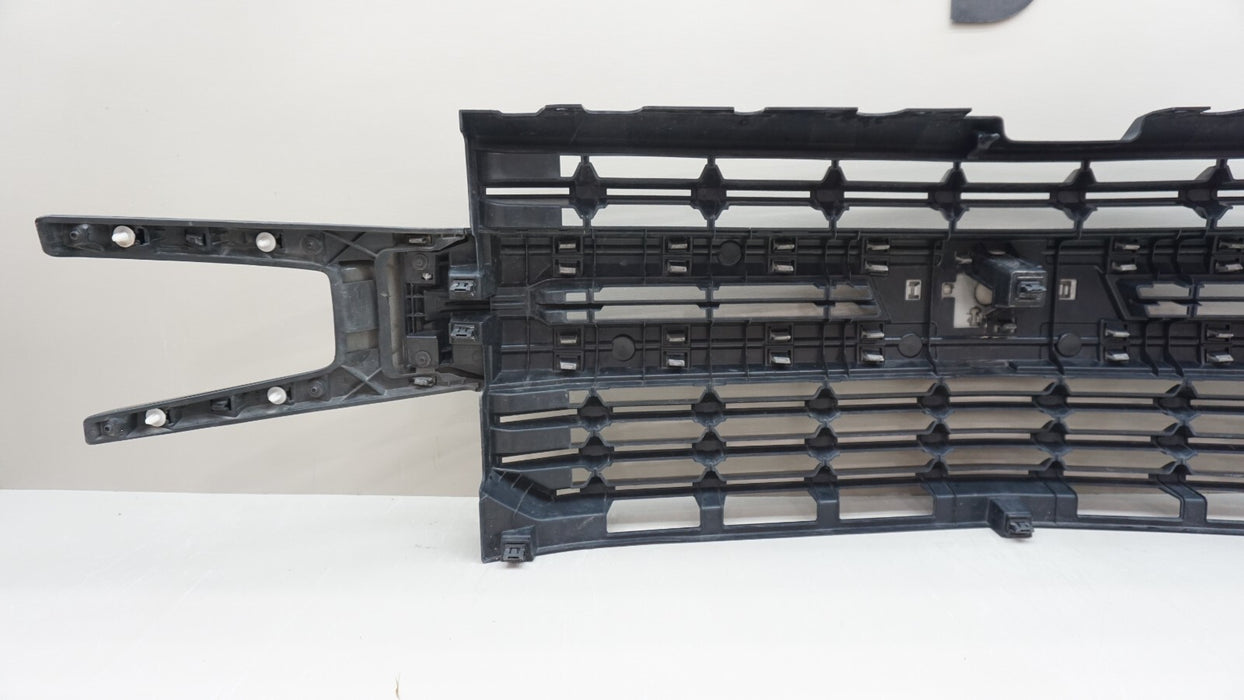 2019-2021 CHEVROLET SILVERADO 1500 FRONT CENTER GRILLE GRILL OEM 84128450