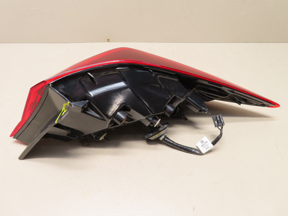2019 2020 HYUNDAI ELANTRA LEFT DRIVER LED/HALOGEN TAIL LIGHT OUTER OEM