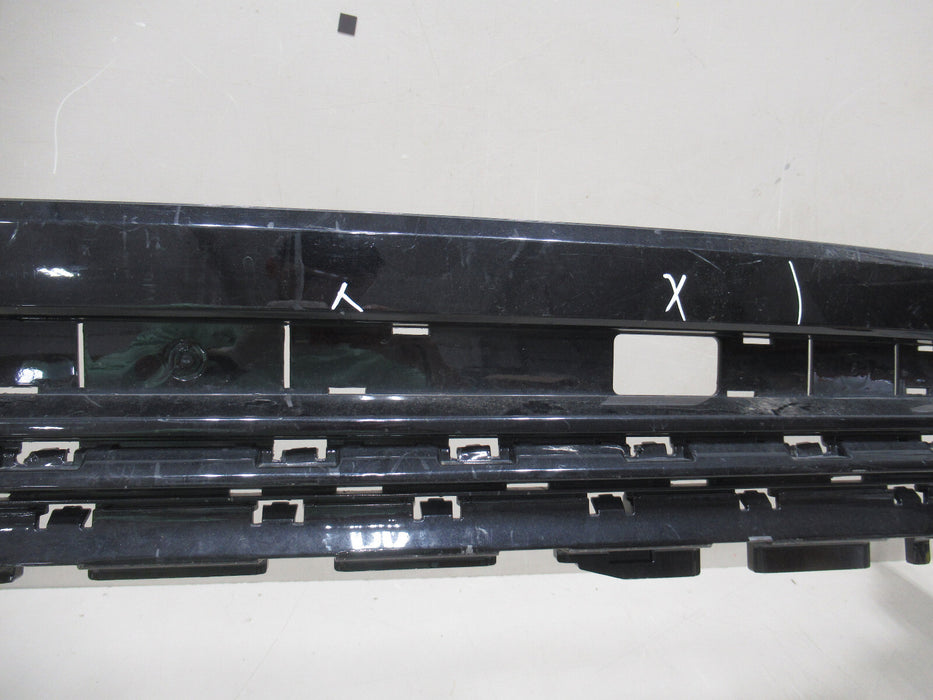 2019 AUDI Q8 S-LINE REAR MIDDLE BUMPER COVER LOWER VALANCE OEM P# 4M8.807.527.D