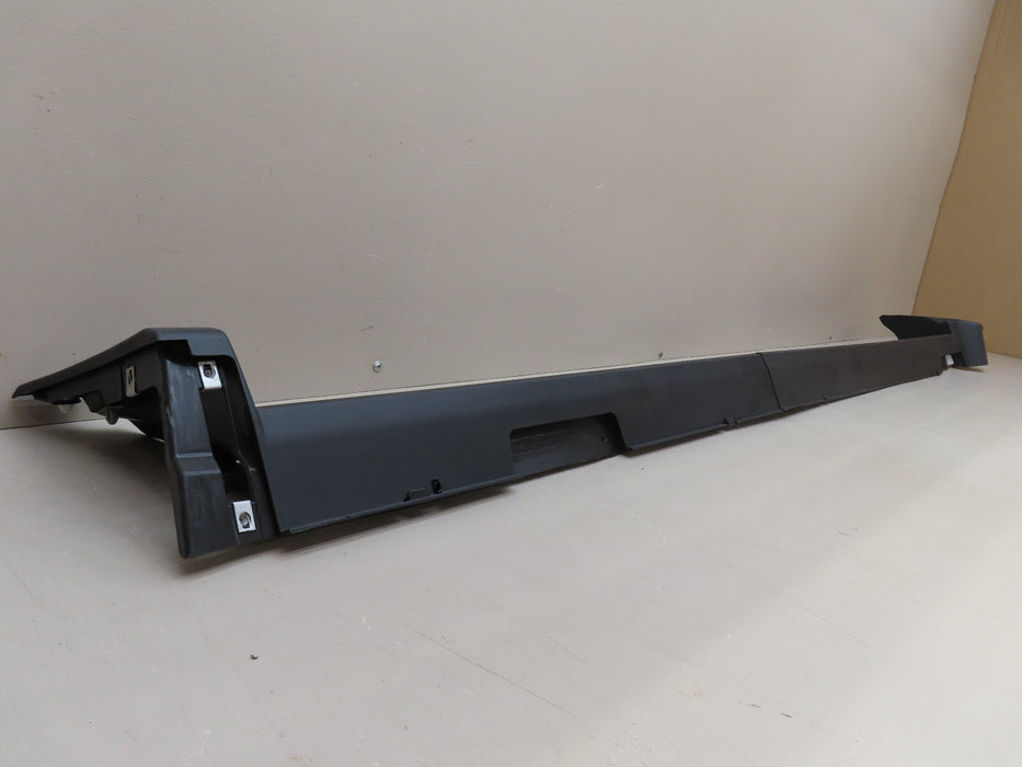 2018-2023 CHEVROLET EQUINOX RIGHT PASSENGER SIDE ROCKER PANEL OEM 84088951