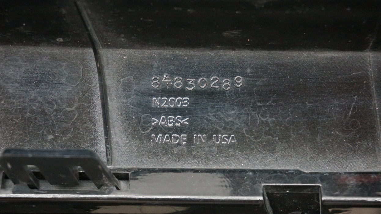 2021-2024 CADILLAC ESCALADE FRONT BUMPER RADIATOR GRILLE OEM 84830289