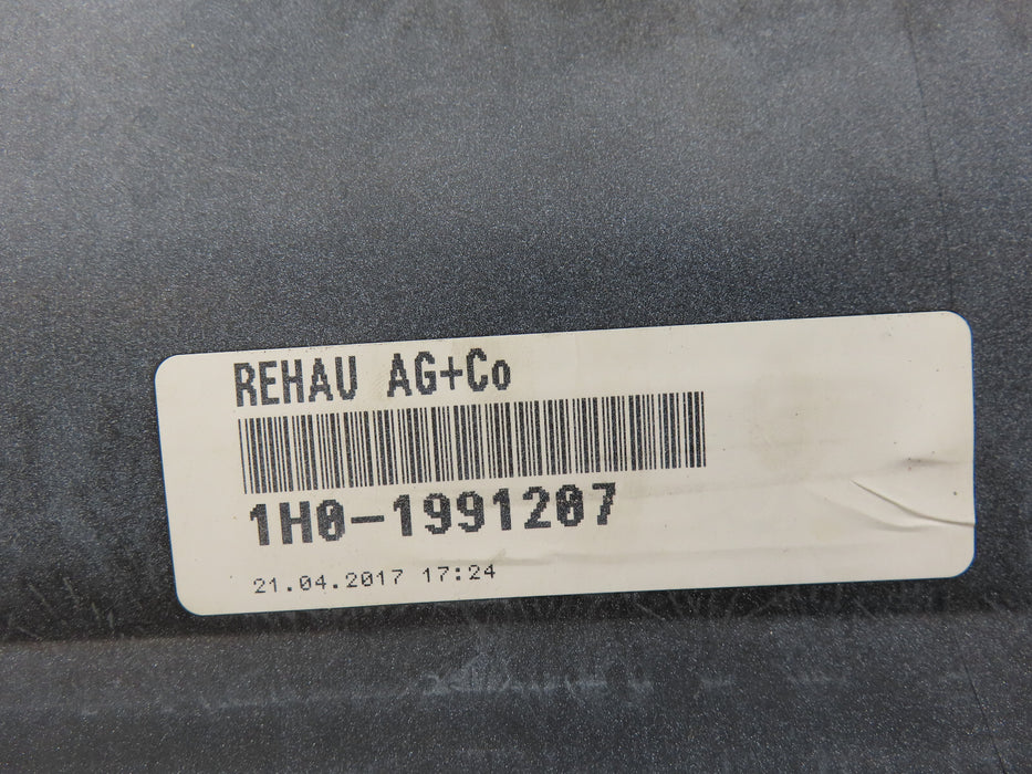 2017-2018 AUDI Q7 REAR MIDDLE BUMPER COVER 17 18 4M0807527B OEM