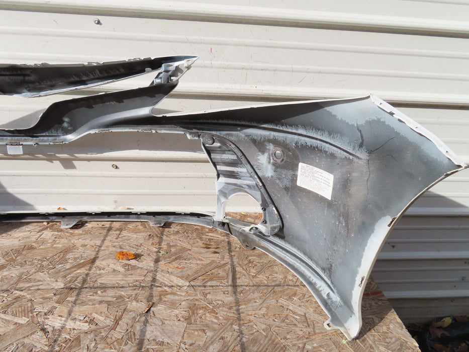 18 19 20 2018 2019 2020 Toyota Camry Hybrid FRONT BUMPER COVER OEM