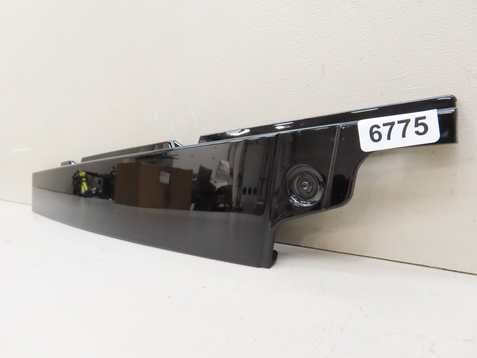 2021-2024 JEEP GRAND CHEROKEE L FRONT RIGHT RH DOOR  APPLIQUE  OEM  68375040AC
