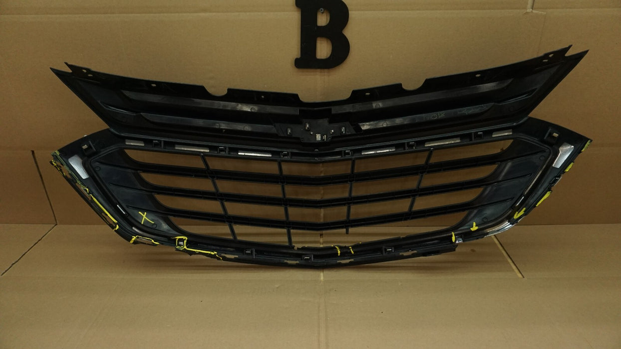 2018-2021 CHEVROLET EQUINOX FRONT BUMPER CENTER GRILL GRILLE OEM 84150748