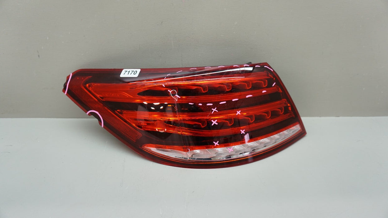 2014-2017 MERECEDES-BENZ E-CLASS REAR LEFT DRIVERS SIDE TAIL LIGHT OEM