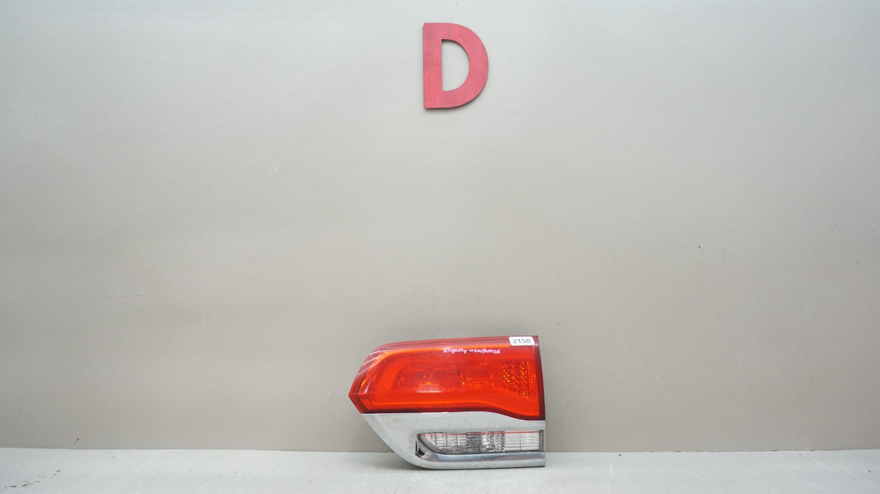 2014-2021 JEEP GRAND CHEROKEE REAR RIGHT PASSENGER SIDE INNER TAIL LIGHT OEM
